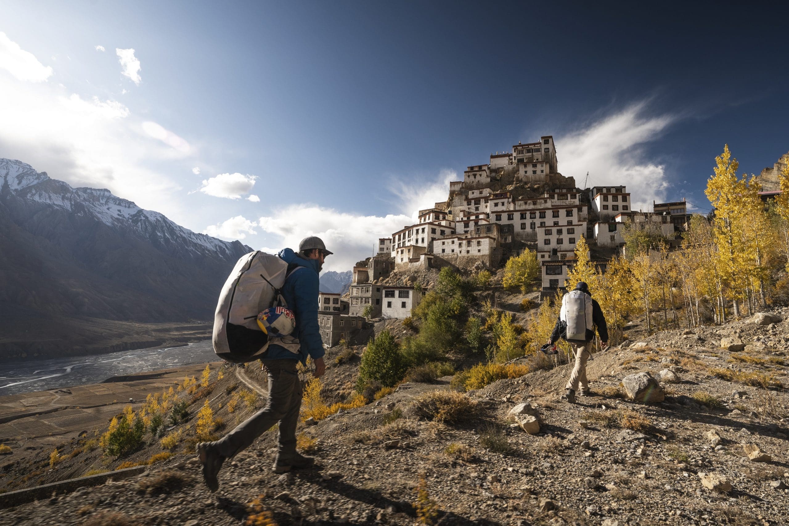 Horacio Llorens and Tom de Dorlodot in front of the Key monastery